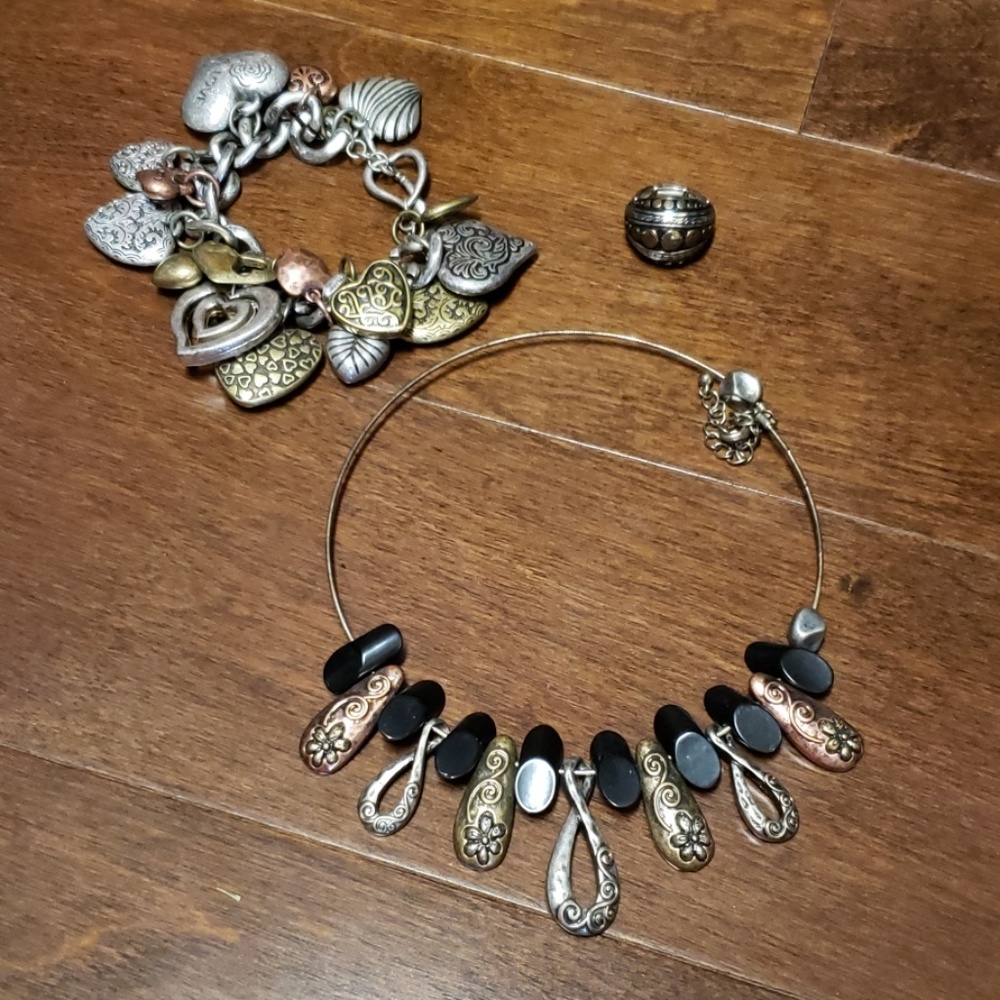 Necklace, bracelet and ring set